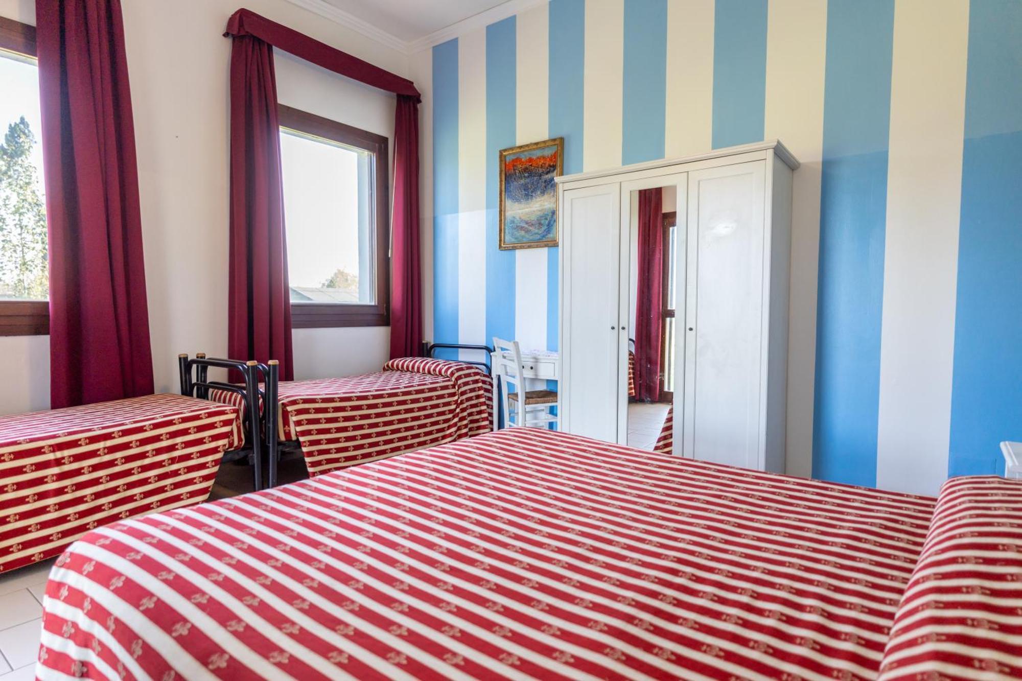 Il Lato Azzurro Hotel Venesia Bagian luar foto