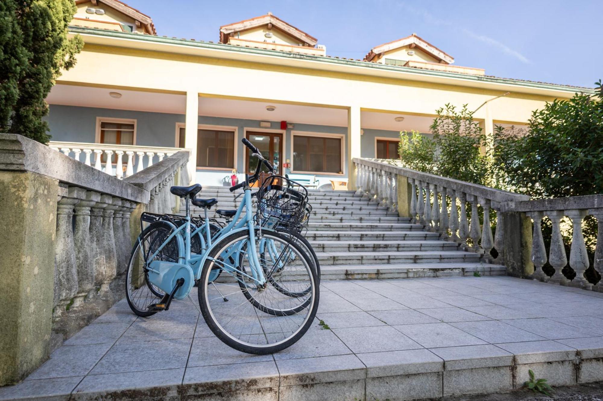 Il Lato Azzurro Hotel Venesia Bagian luar foto