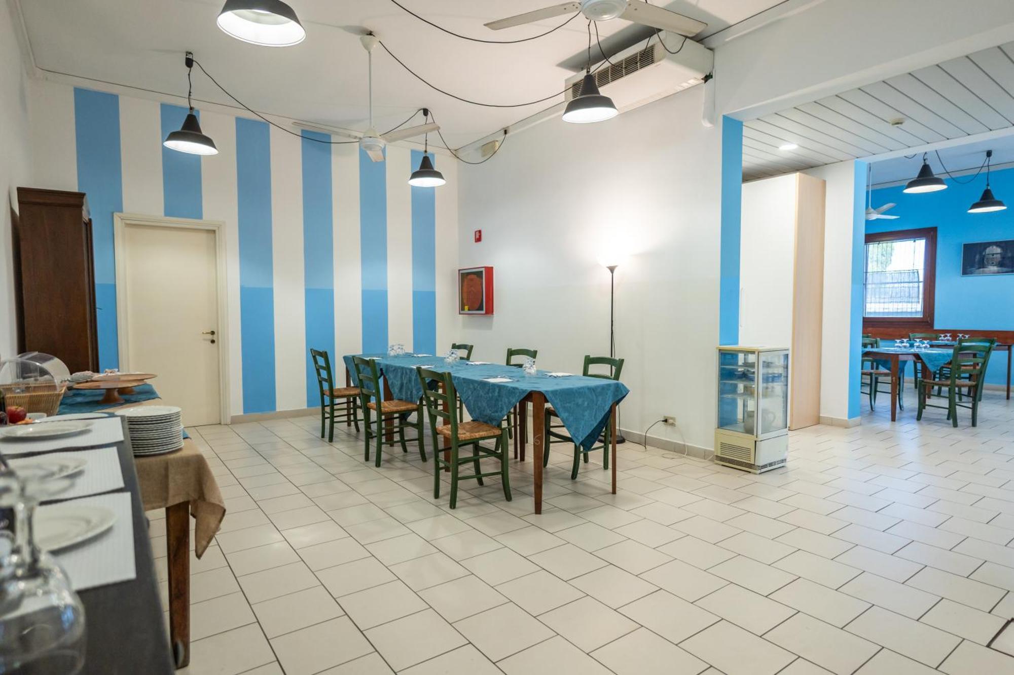 Il Lato Azzurro Hotel Venesia Bagian luar foto