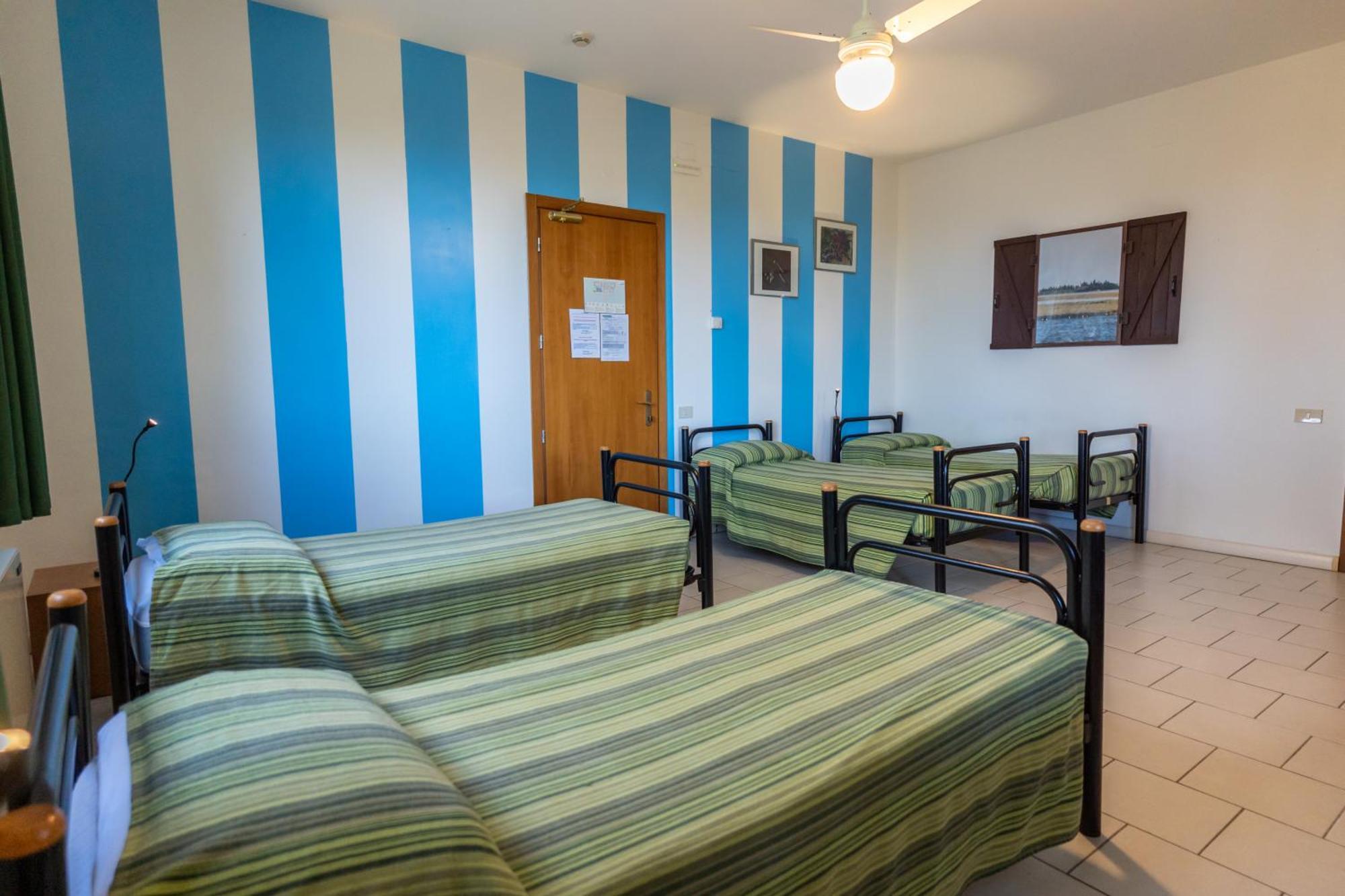 Il Lato Azzurro Hotel Venesia Bagian luar foto