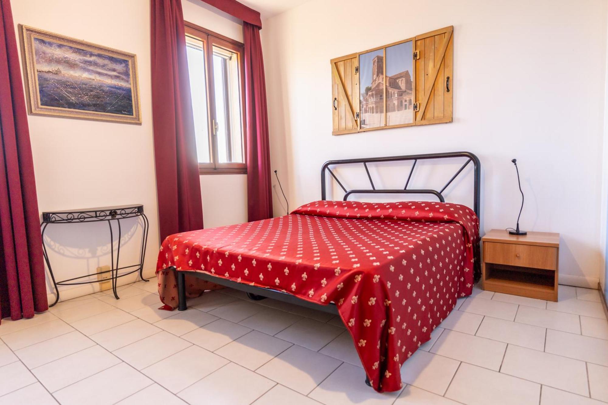 Il Lato Azzurro Hotel Venesia Bagian luar foto